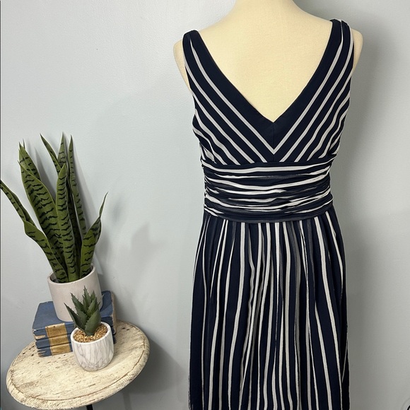 Ann Taylor Women Silk Navy White Stripe Chiffon Dress Size 12 - Picture 5 of 8